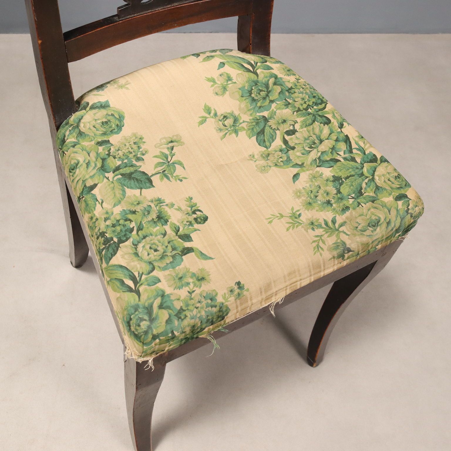 photo furniture Antique Chairs Directoire Walnut Fabric Italy XIX Century