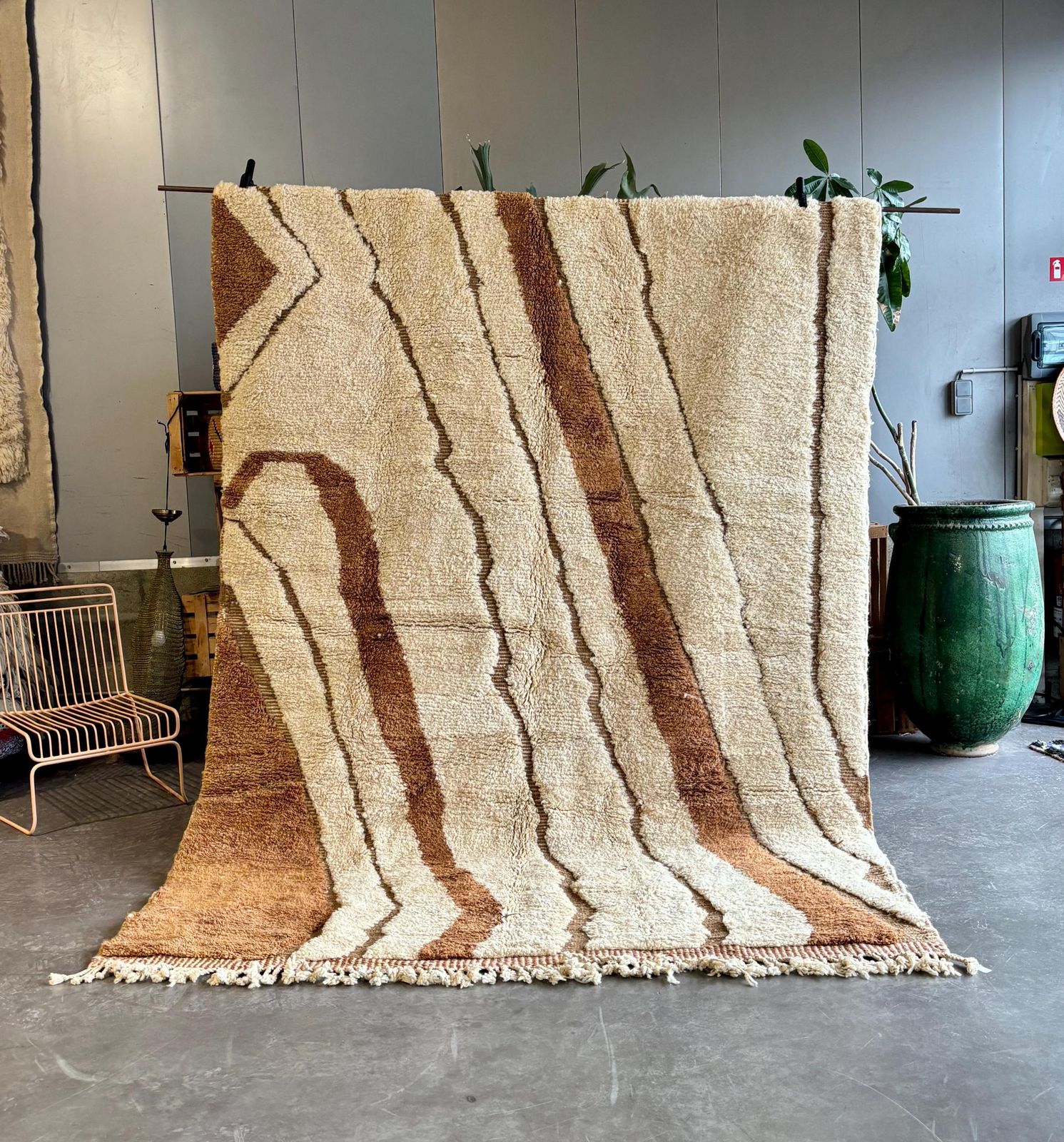 Berber Moroccan Mrirt Wool Rug 210x300 Cm– Handwoven Neutral Berber Carpet, Geometric Texture Design, Modern Minimalist Decor