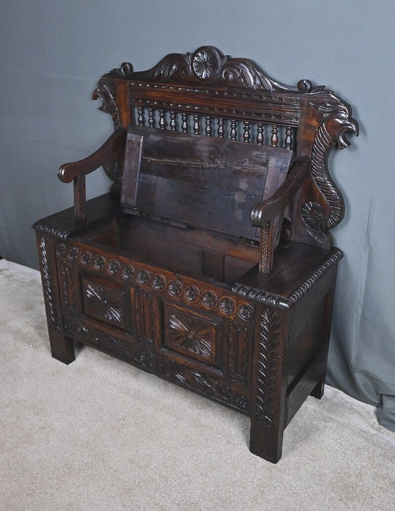 Oak Storage Bench, Neo Gothic Style – Early 20th Century photo for sale