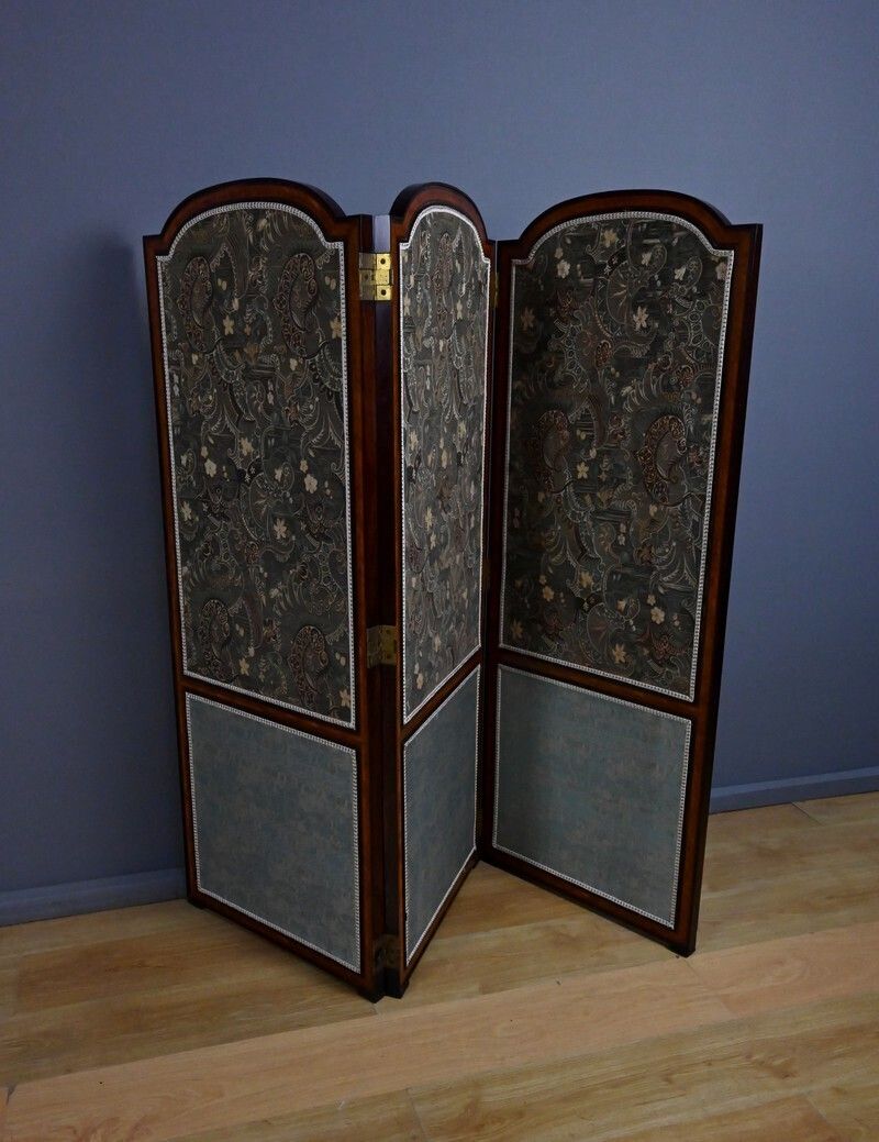Fabric, Mahogany Screen – 1900 photo 2420.0