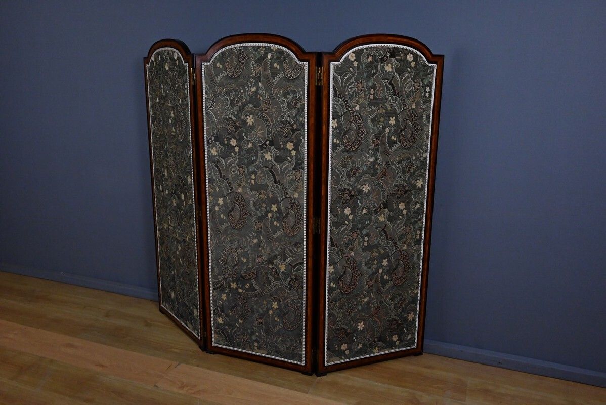 photo buy Fabric, Mahogany Screen – 1900