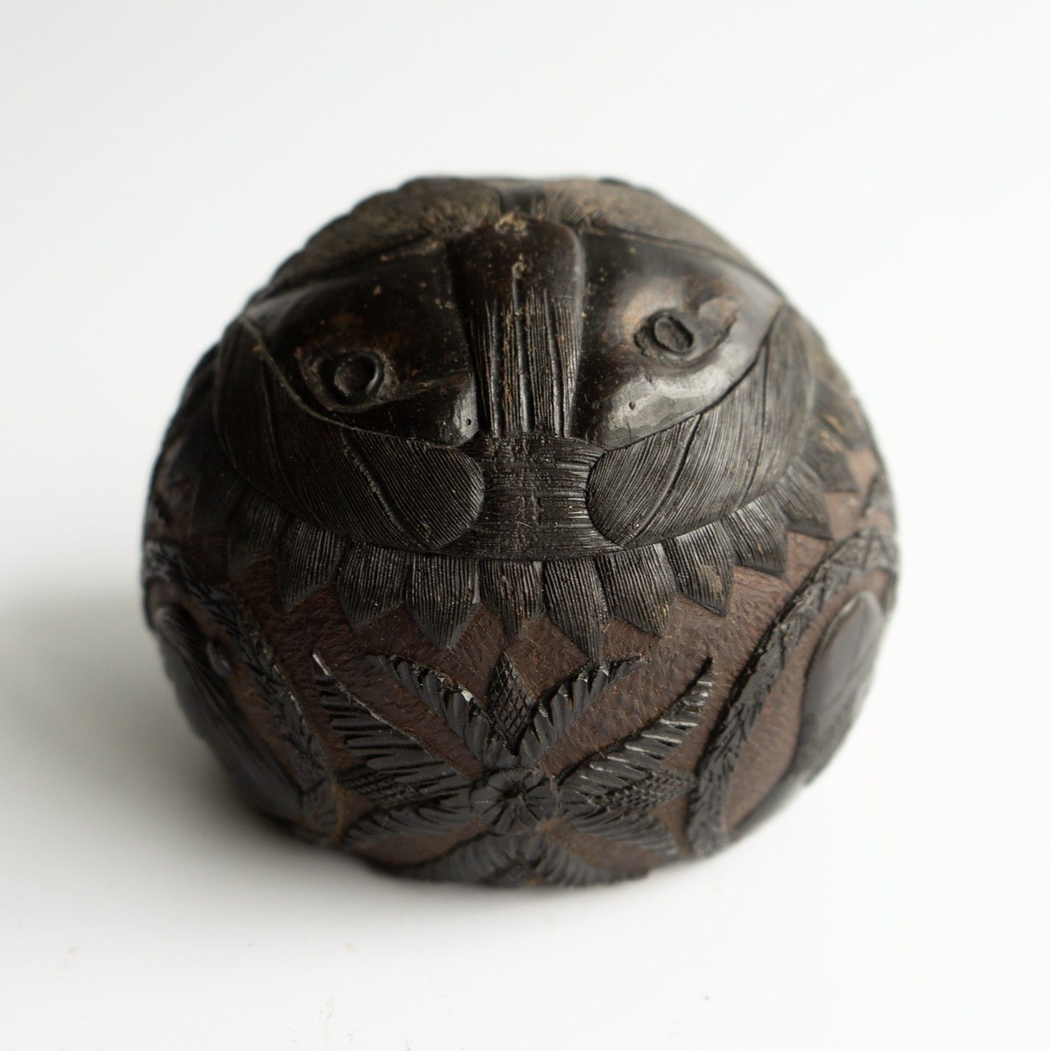 photo vinterior Antique Sailors Bugbear, Naive Folk Art Carved Coconut, Late 18th/Early 19th C.