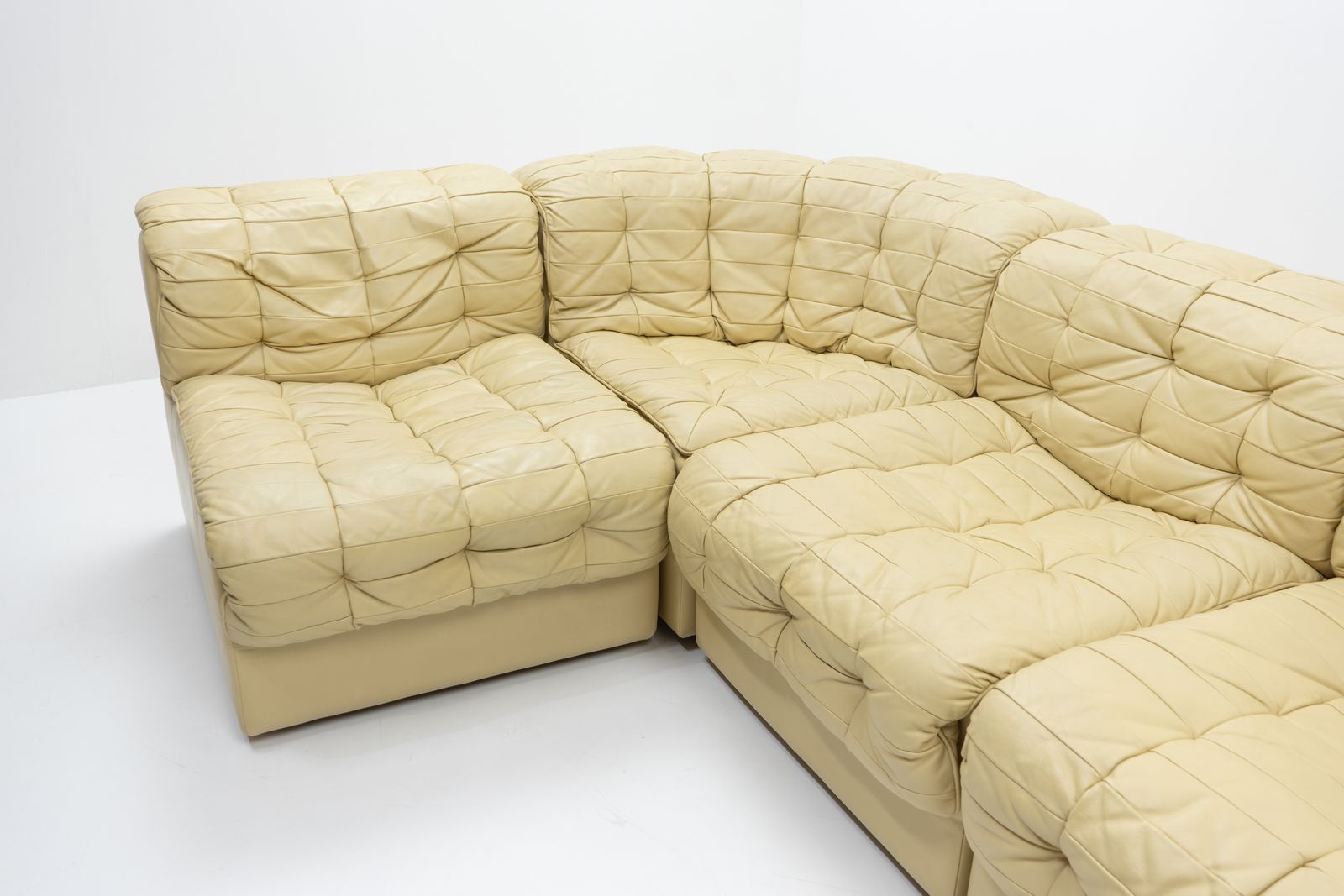 7700.0 Swiss Design Vintage De Sede Ds 11 Modular Patchwork Sofa, 1970s photo