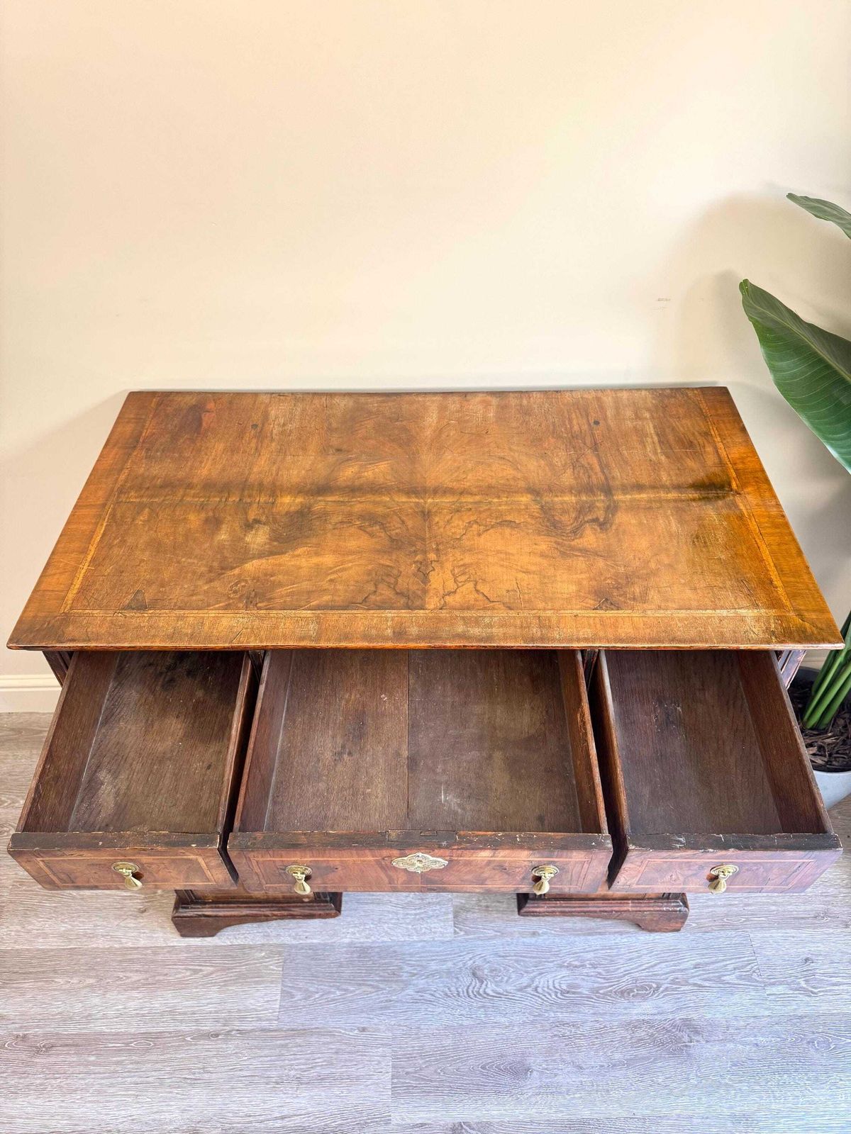 Antique Burr Walnut Kneehole Desk – 18th Century Style Writing Desk photo Furniture