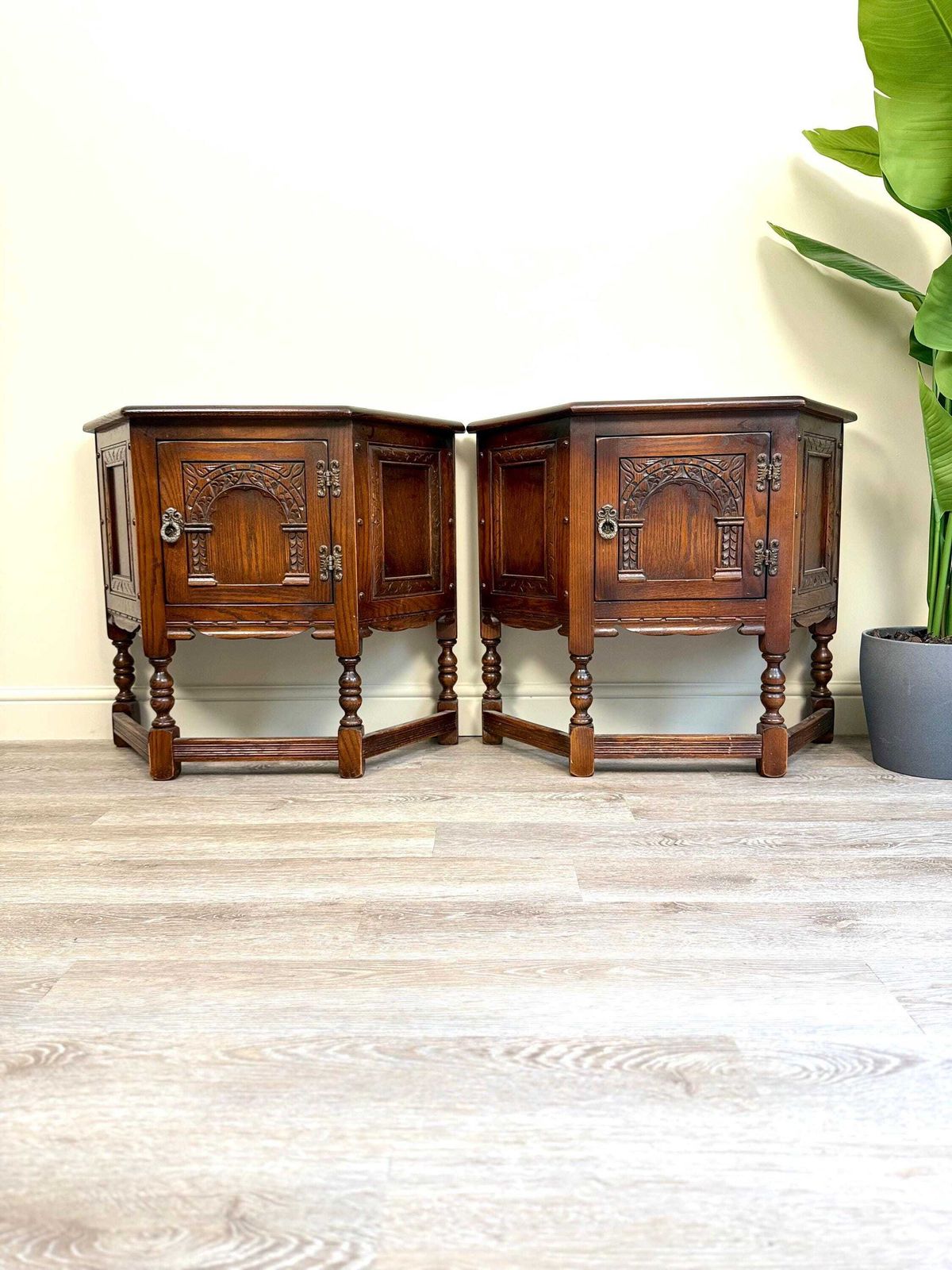 Pair Of Old Charm Bedside Cabinet Bedroom Tables Storage Lamp Table Vintage