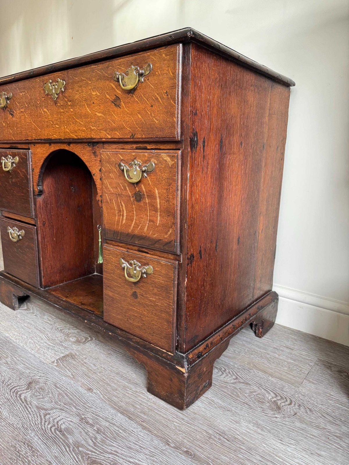 photo vinterior Antique Oak 18th Century Kneehole Desk Solid Wood With Cupboard   Traditional Office