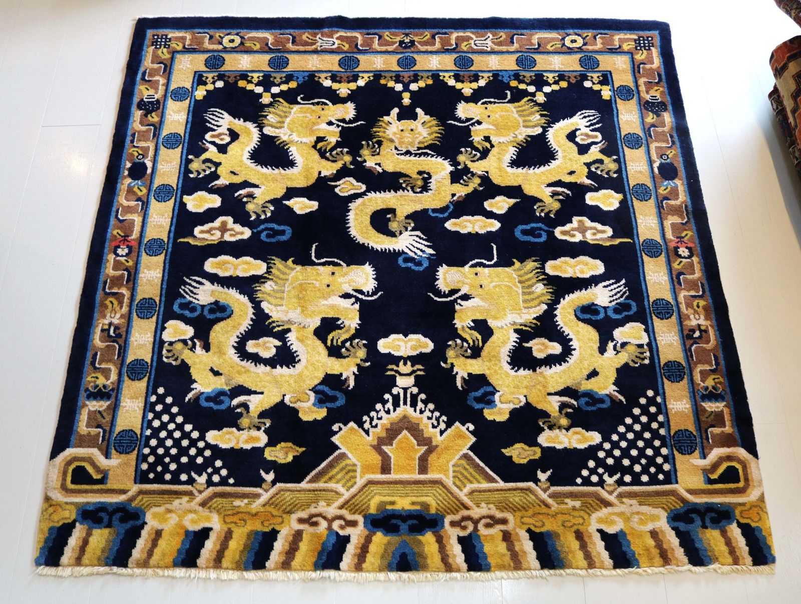 Antique Chinese Dragon Rug, 167 × 167 Cm, Circa 1940 photo furniture