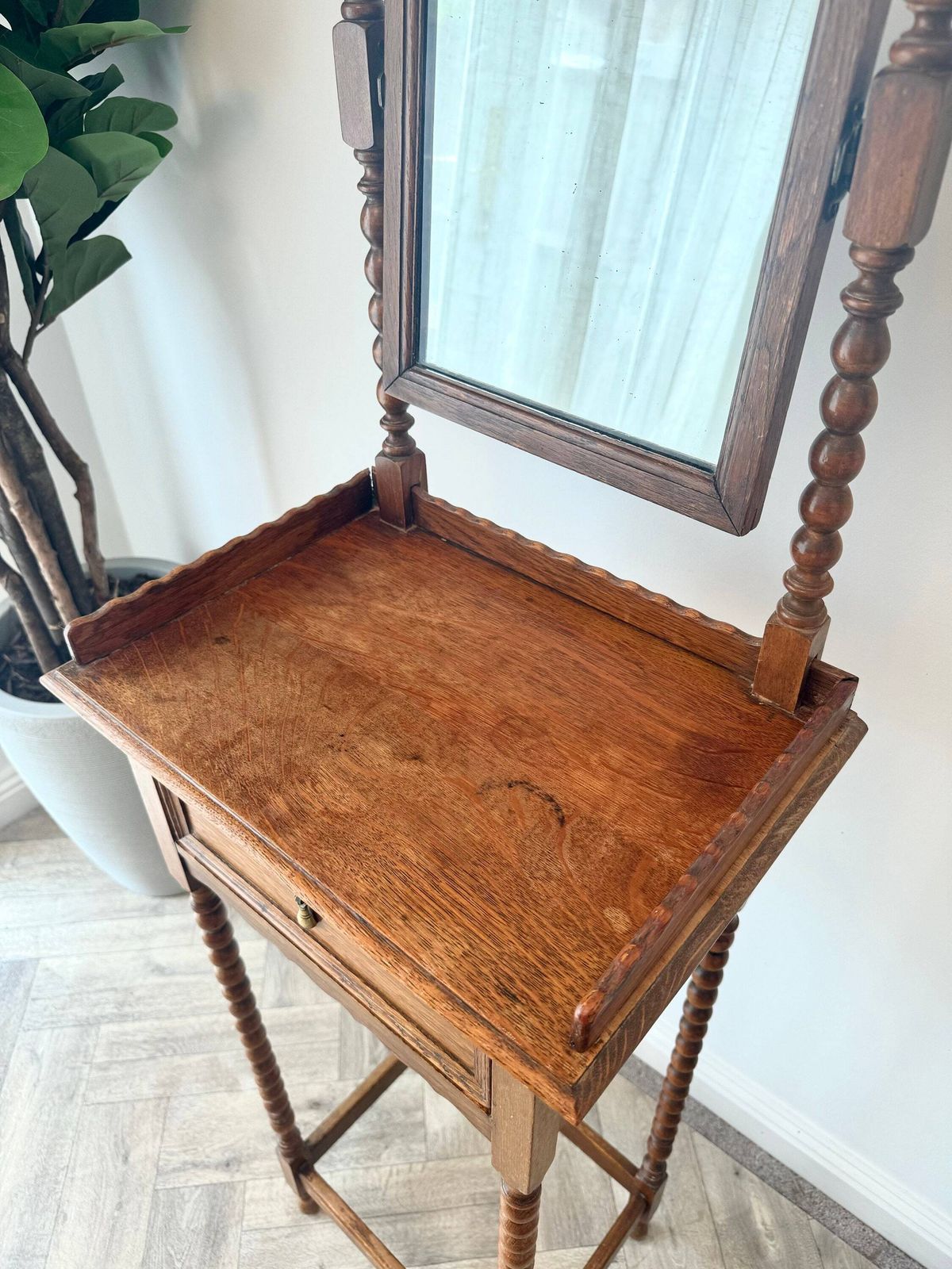 Antique Jas Shoolbred Oak Shaving Stand With Adjustable Mirror photo vinterior