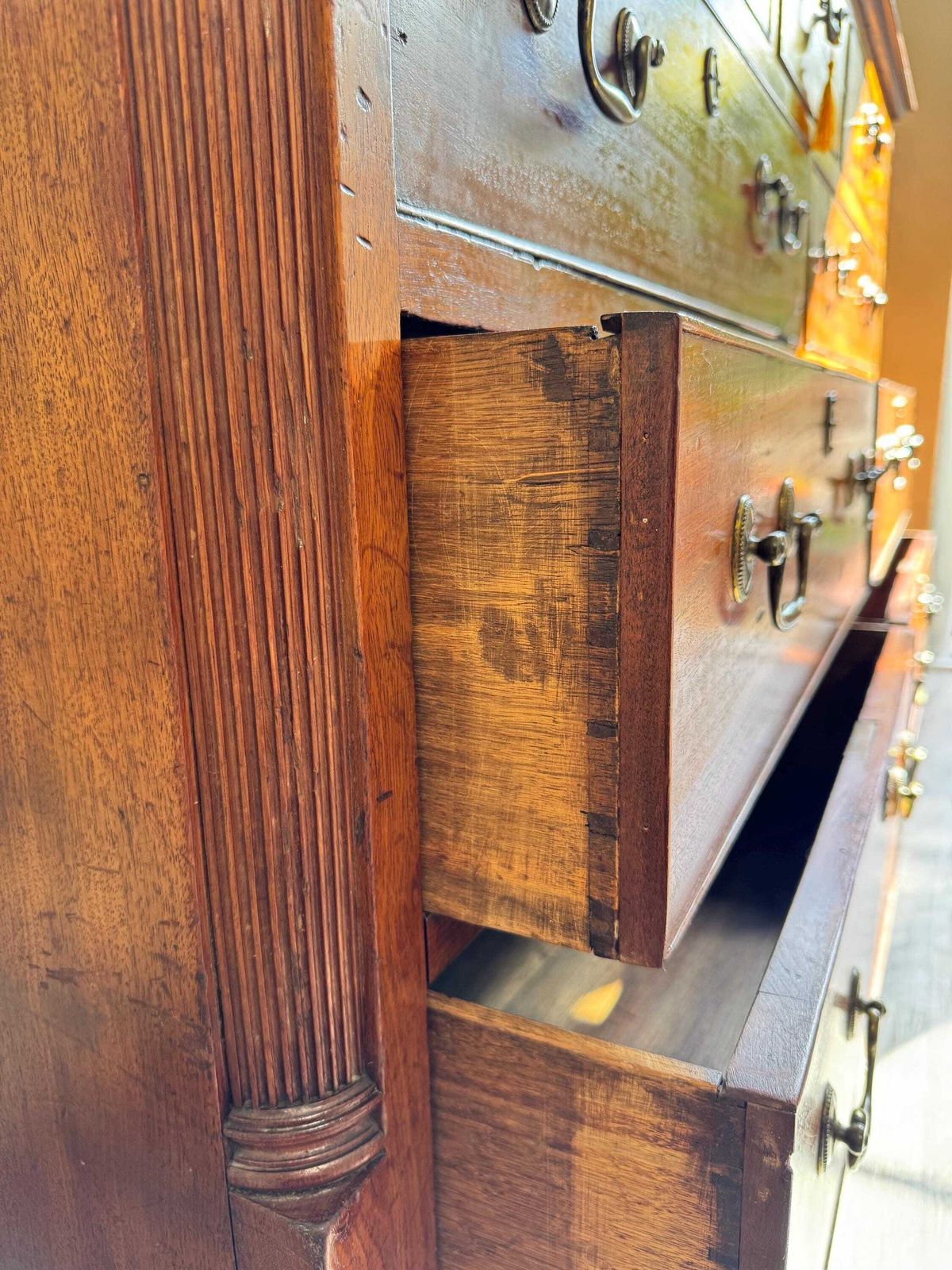 photo furniture Antique George III Large Chest Of Drawers With Storage Chest Blanket Box On Top