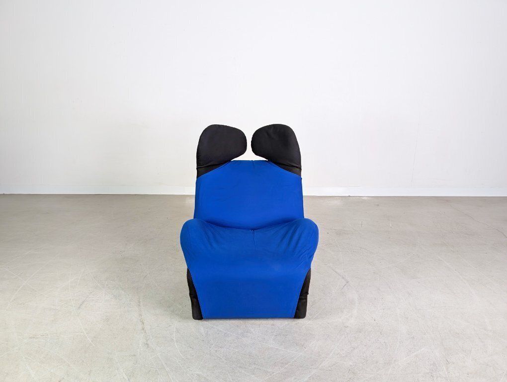 Original Cassina Wink Chair Toshiyuki Kita Black Blue Fabric photo furniture