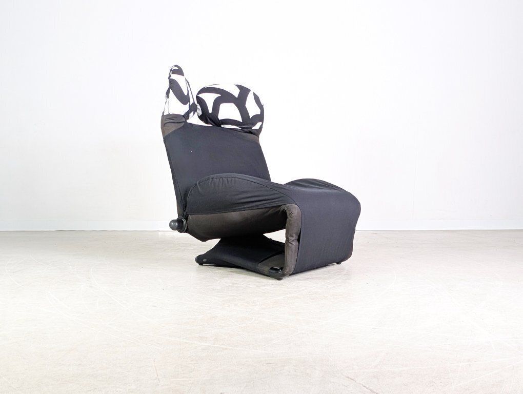 Original Cassina Wink Chair Toshiyuki Kita Black White photo Furniture