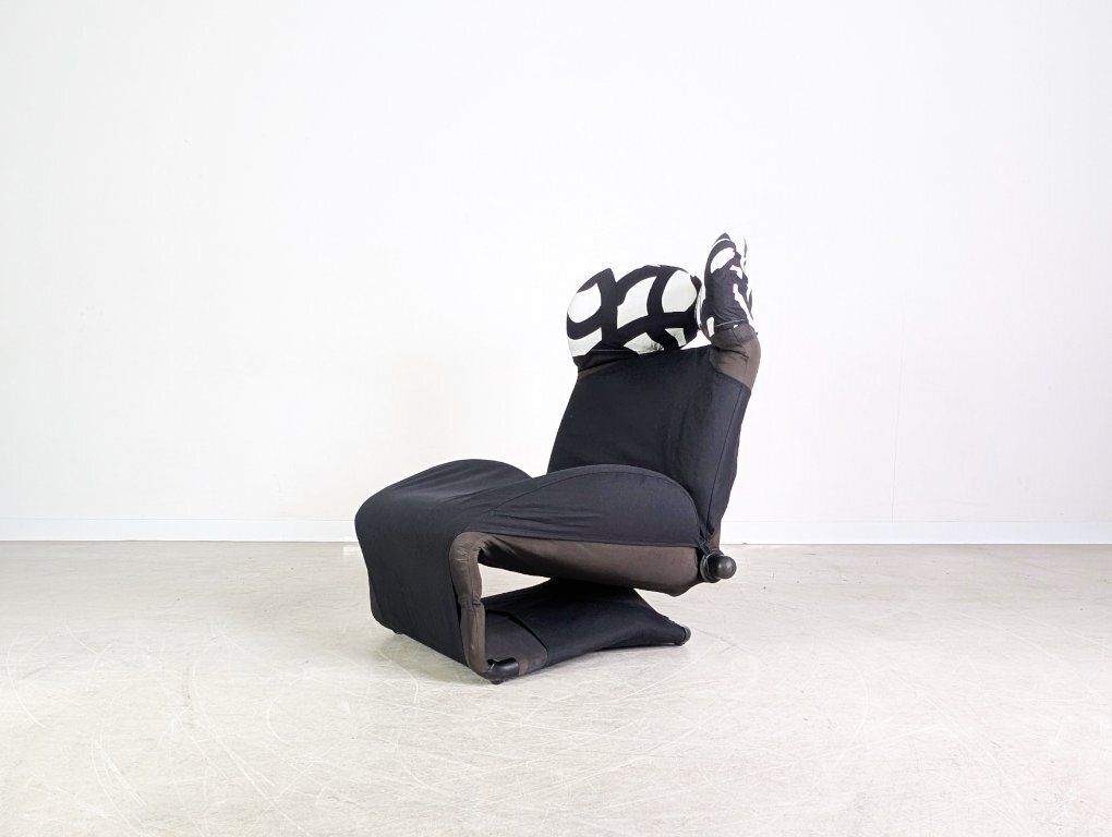 Original Cassina Wink Chair Toshiyuki Kita Black White photo 2104.0