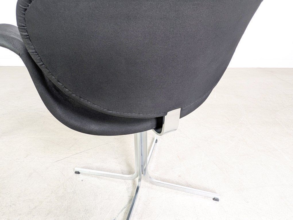 photo for sale Set Of 2 Little Tulip Armchairs Artifort Pierre Paulin 1970 Black