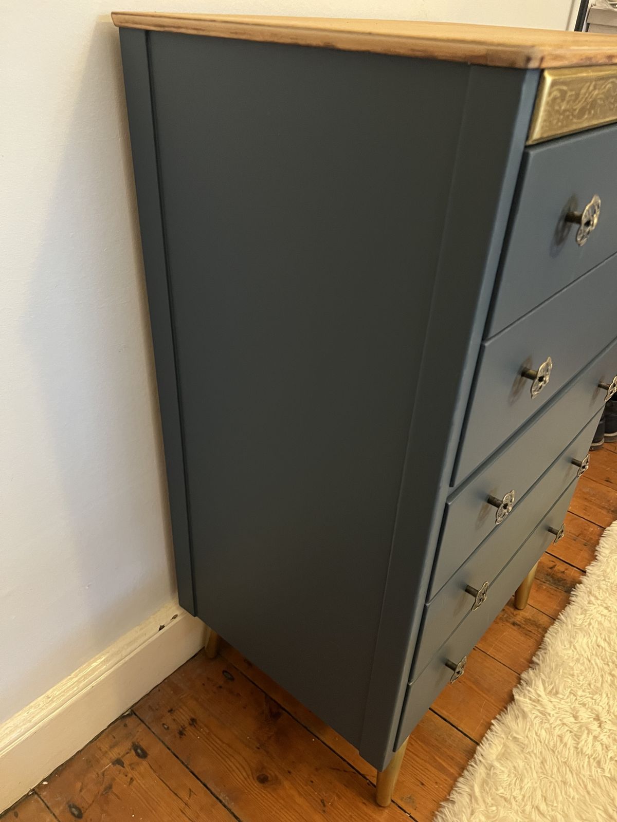 Painted 5 Drawer Mid Century Chest Of Drawers, Great Condition photo vinterior