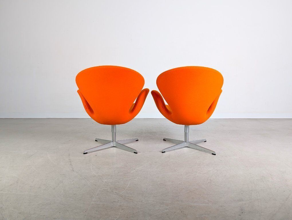 2x Original Fritz Hansen Swan Chair Arne Jacobsen Fabric Orange photo vinterior