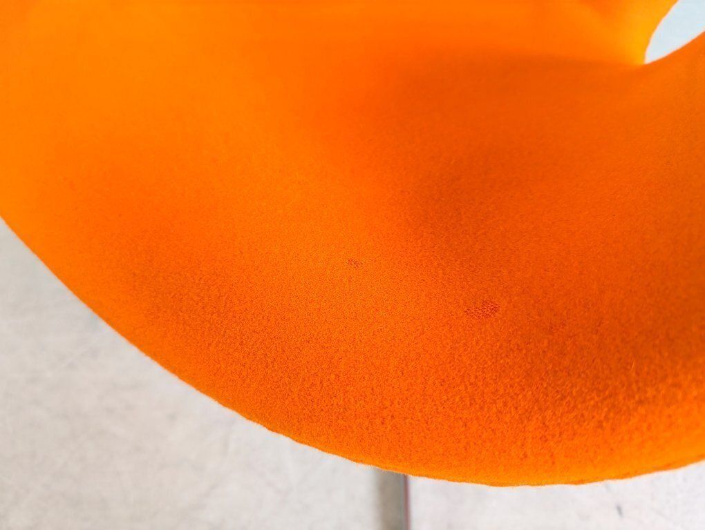 2x Original Fritz Hansen Swan Chair Arne Jacobsen Fabric Orange photo vintage