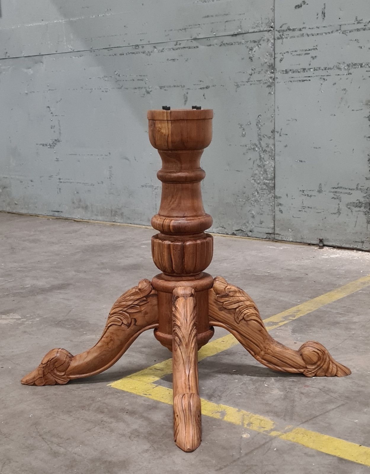 Round Reclaimed Teak Plantation Style Pedestal Dining Table | 150 Cm photo 2850.0