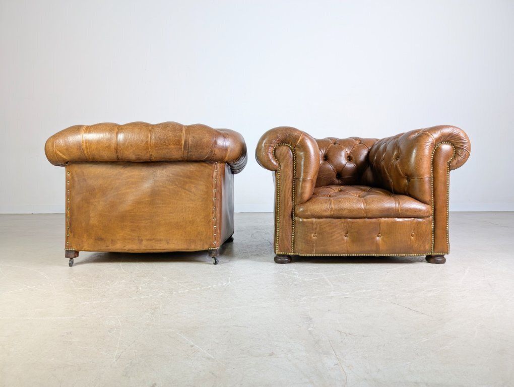 2x Original Handmade Chesterfield Armchairs England 1920 Antique photo vintage