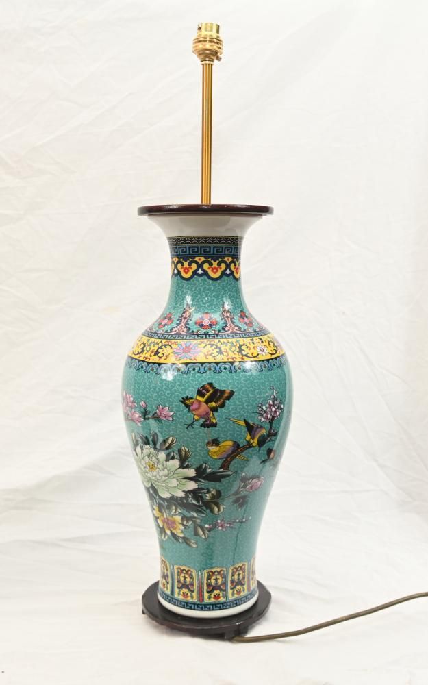 Pair Chinese Porcelain Table Lamps Famille Vert Shades photo 1250.0