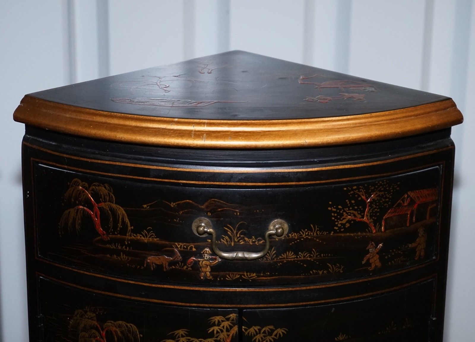 Matching Pair Of Chinese Chinoiserie Decorative Corner Cabinets With Cupboard photo buy