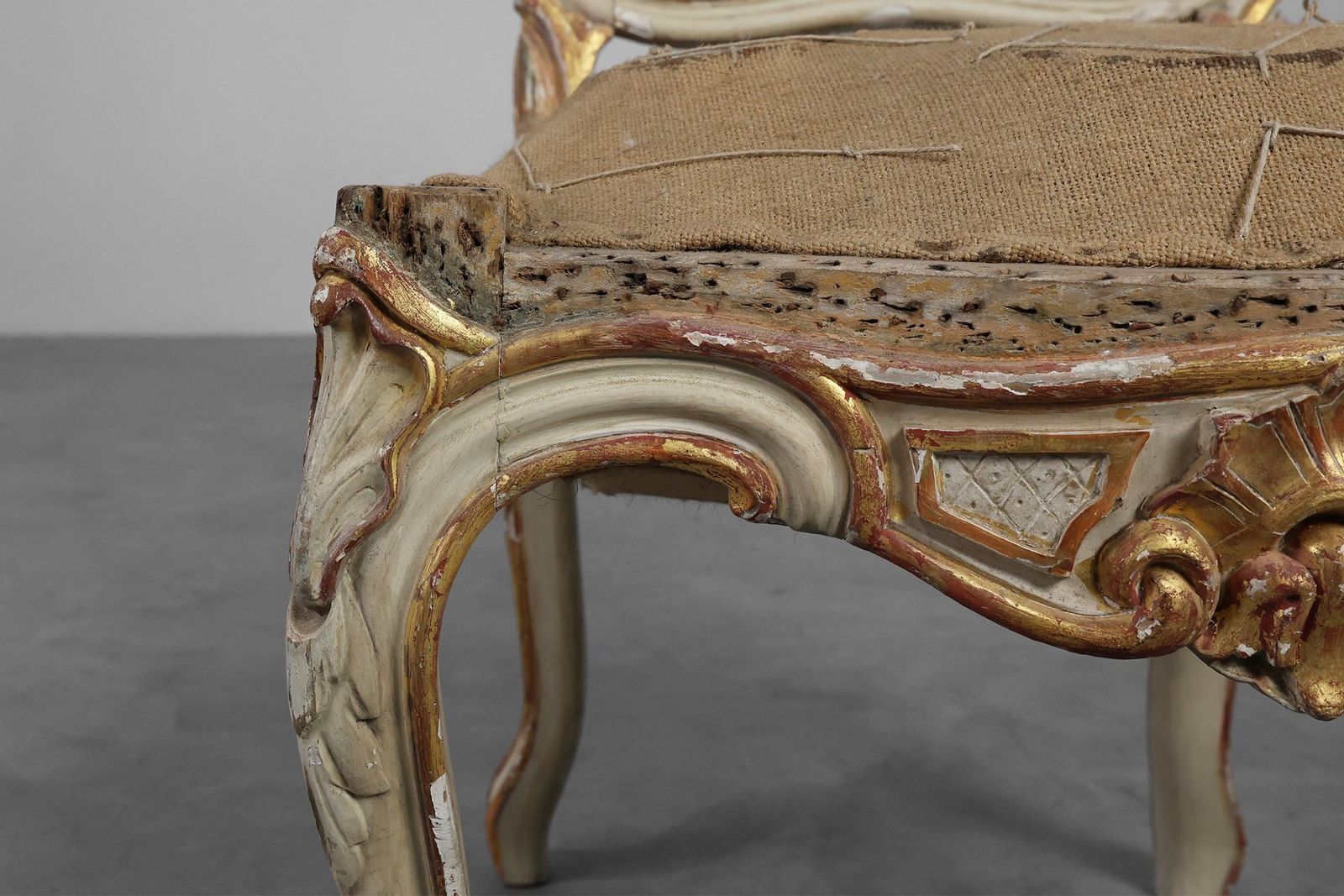 French Louis XV Chair In Carved Wood photo 1413.0