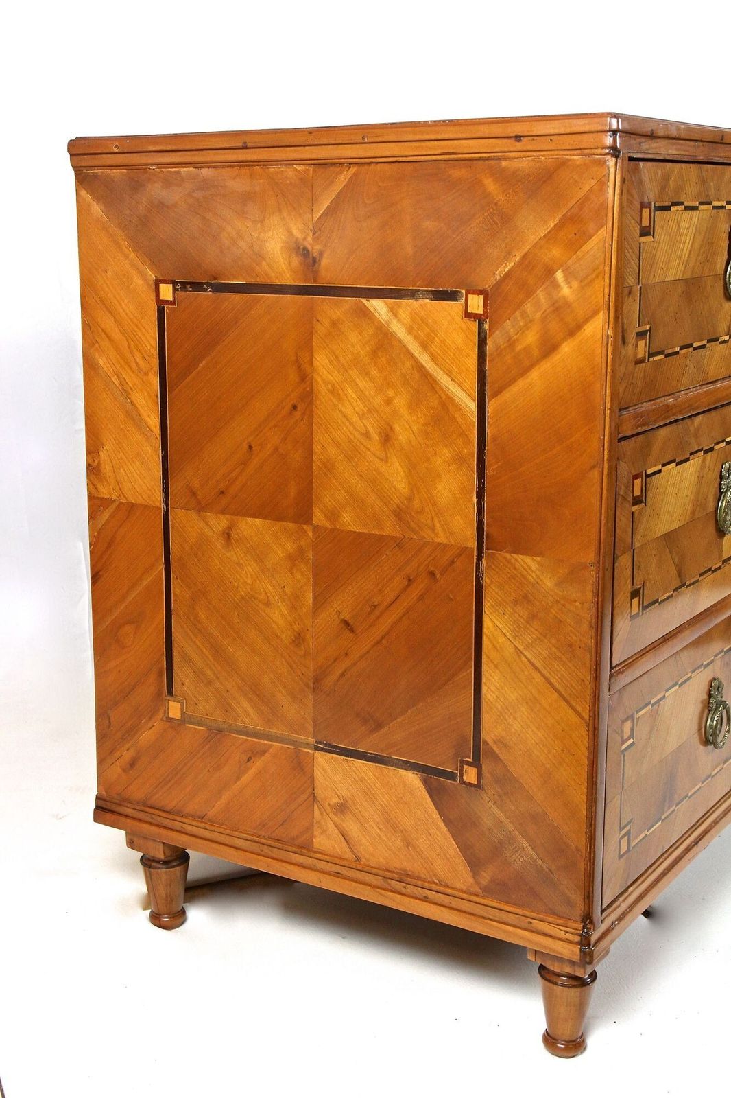 photo vintage 18th Century Neoclassical Chest Of Drawers   Cherrywood, Austria Circa 1790