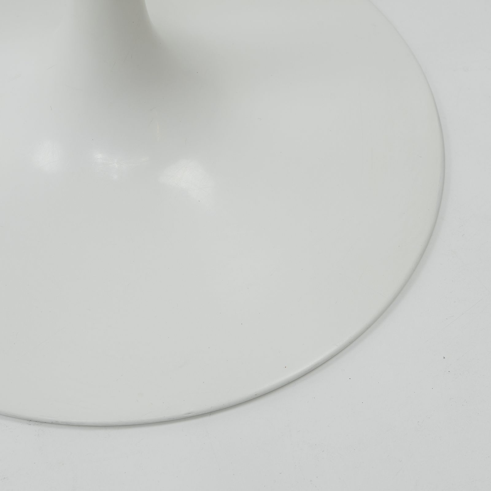 Tulip Stool By Saarinen/Knoll For The Rolex Geneva Headquarters photo vinterior