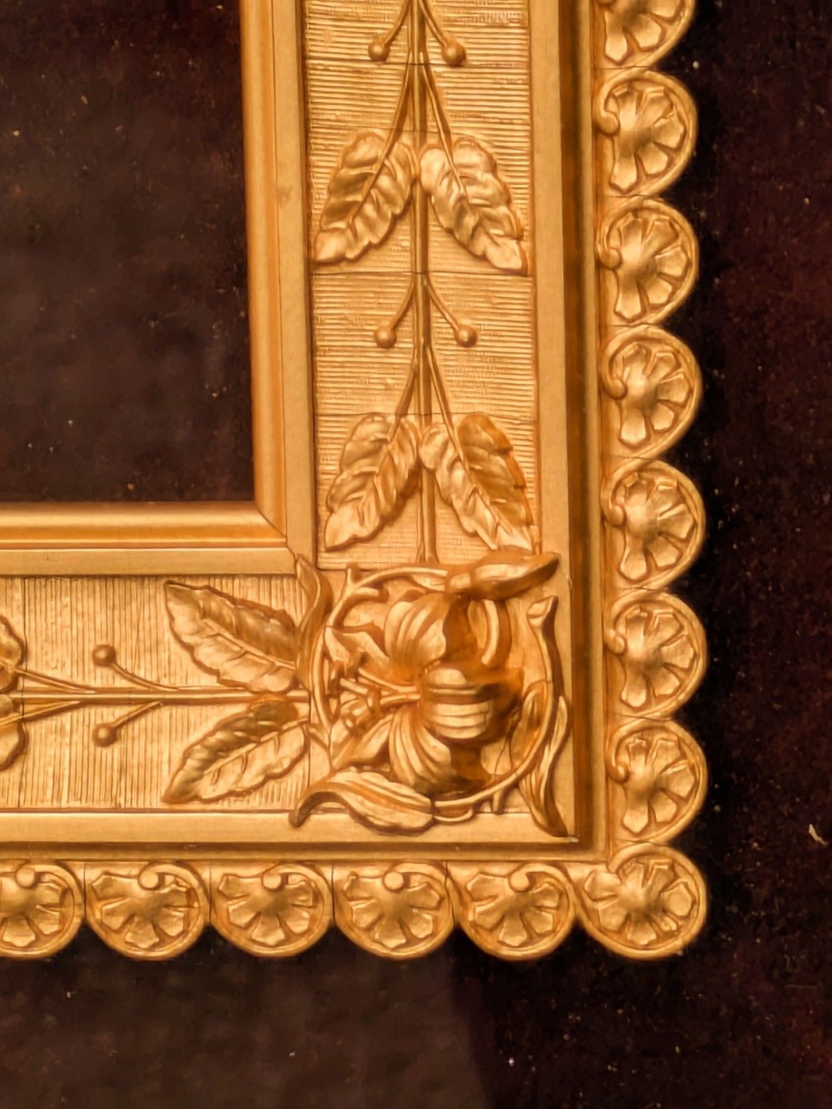Rare Victorian Oval Gilt Frame Deep Glazed Box Ebony Velvet Mount  (I) photo Home Decor
