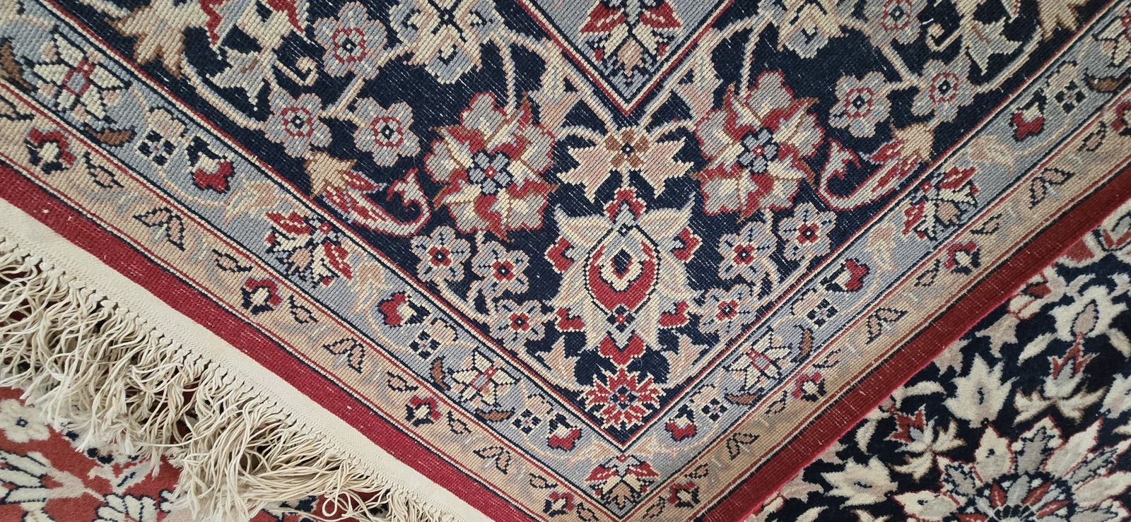 photo vinterior Large Woolen Carpet, 1920s, Vintage