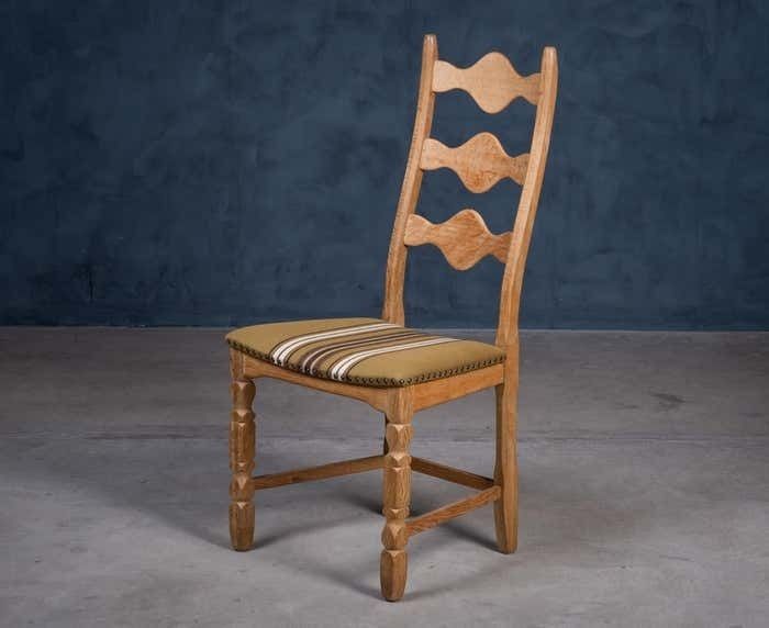 Set Of 6 Brutalist Oak Dining Chairs By Henning Kjærnulf 1960s photo buy