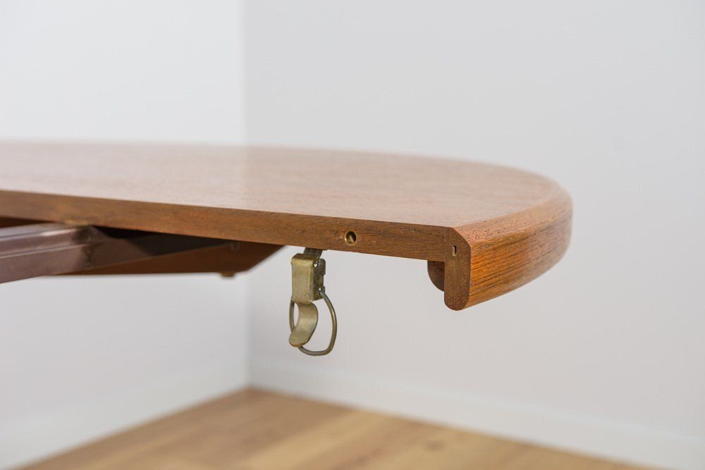 Mid Century Round Extendable Dining Table In Teak From McIntosh, United Knigdom, 1960s photo buy