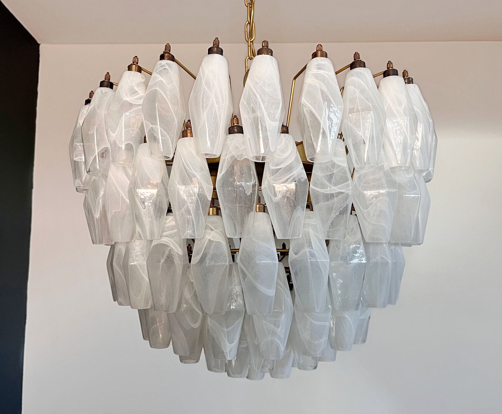2530.0 Amazing Murano Glass Candelier – 111  White Alabaster Poliedri photo
