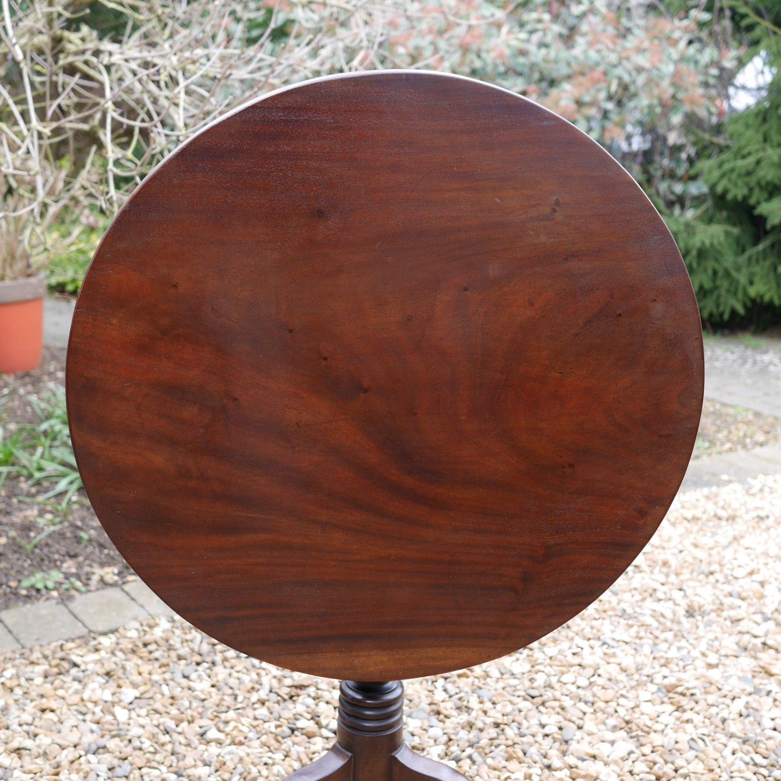 photo vinterior Antique 18th Century Georgian Cuban Mahogany Tripod Tilt Top Table #103061