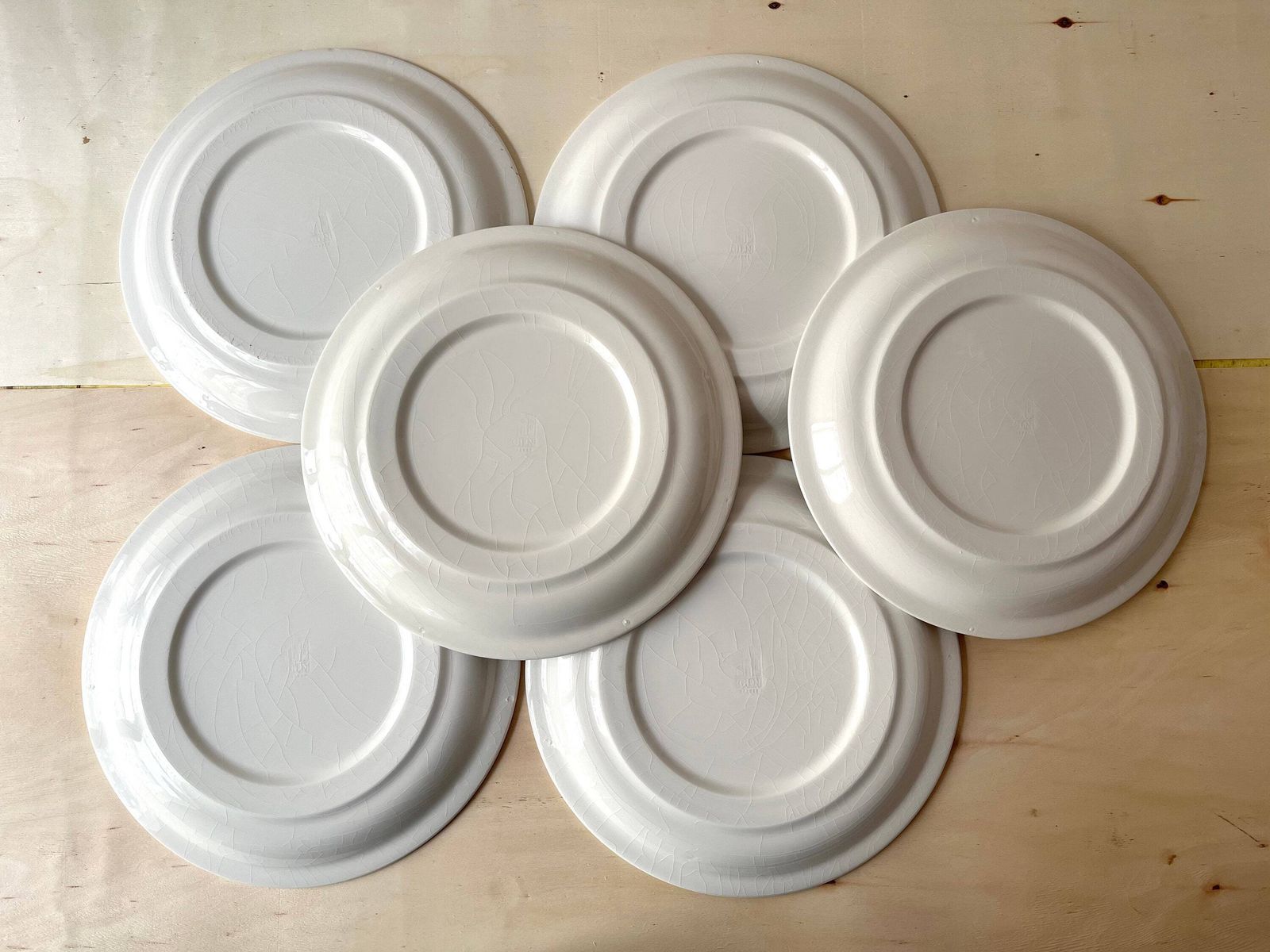photo for sale Set Of 6 Fish Dinner Plates By Gien France Vintage, Flat Plates With Fish Design