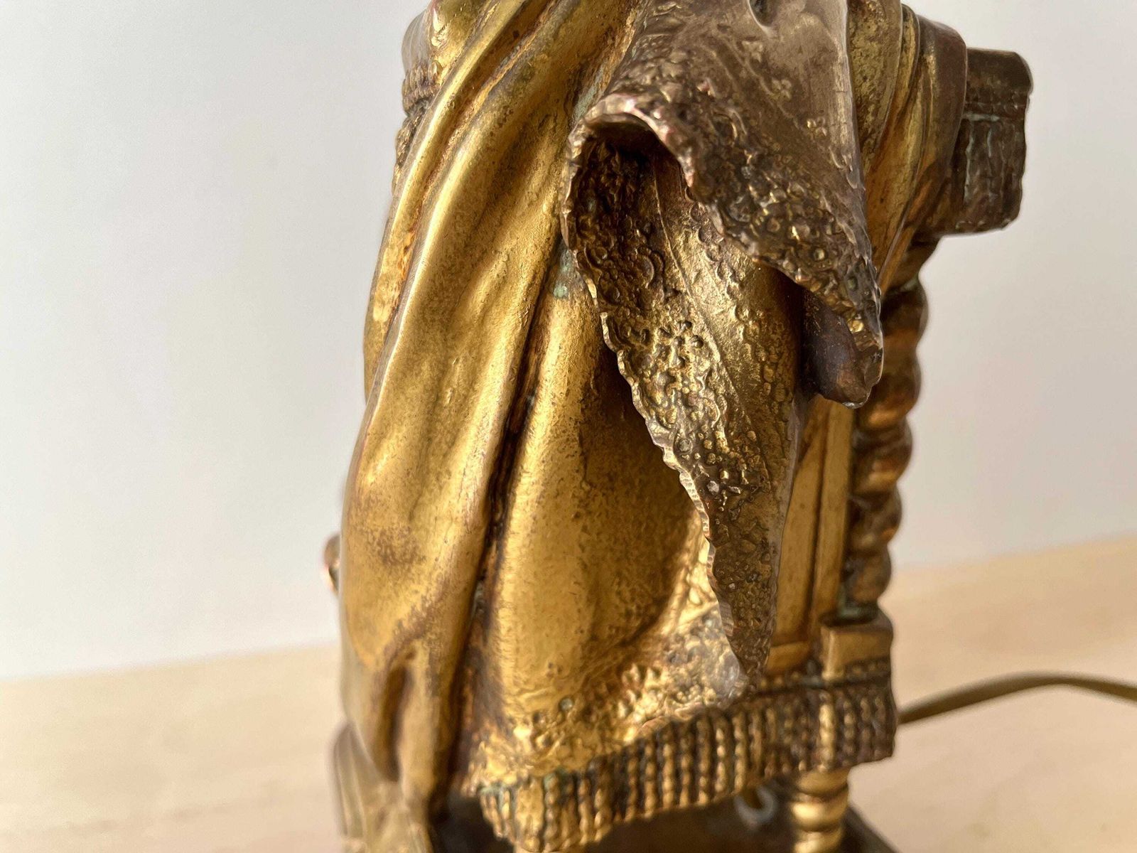 photo furniture Antique Bronze Lamp " The Little Girl On A Prayer Chair" From 1900s, French Precious Lighting