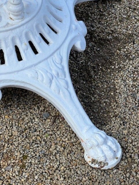 Garden Furniture Set Of White Cast Iron Circular French Garden Table & Four Matching Chairs photo