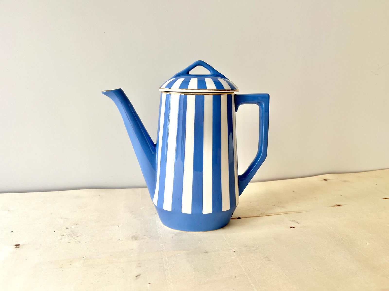 Antique French Fox Trott Xxl Coffee Pot By Sarreguemines 1930s, Art Deco Earthenware Tableware photo furniture