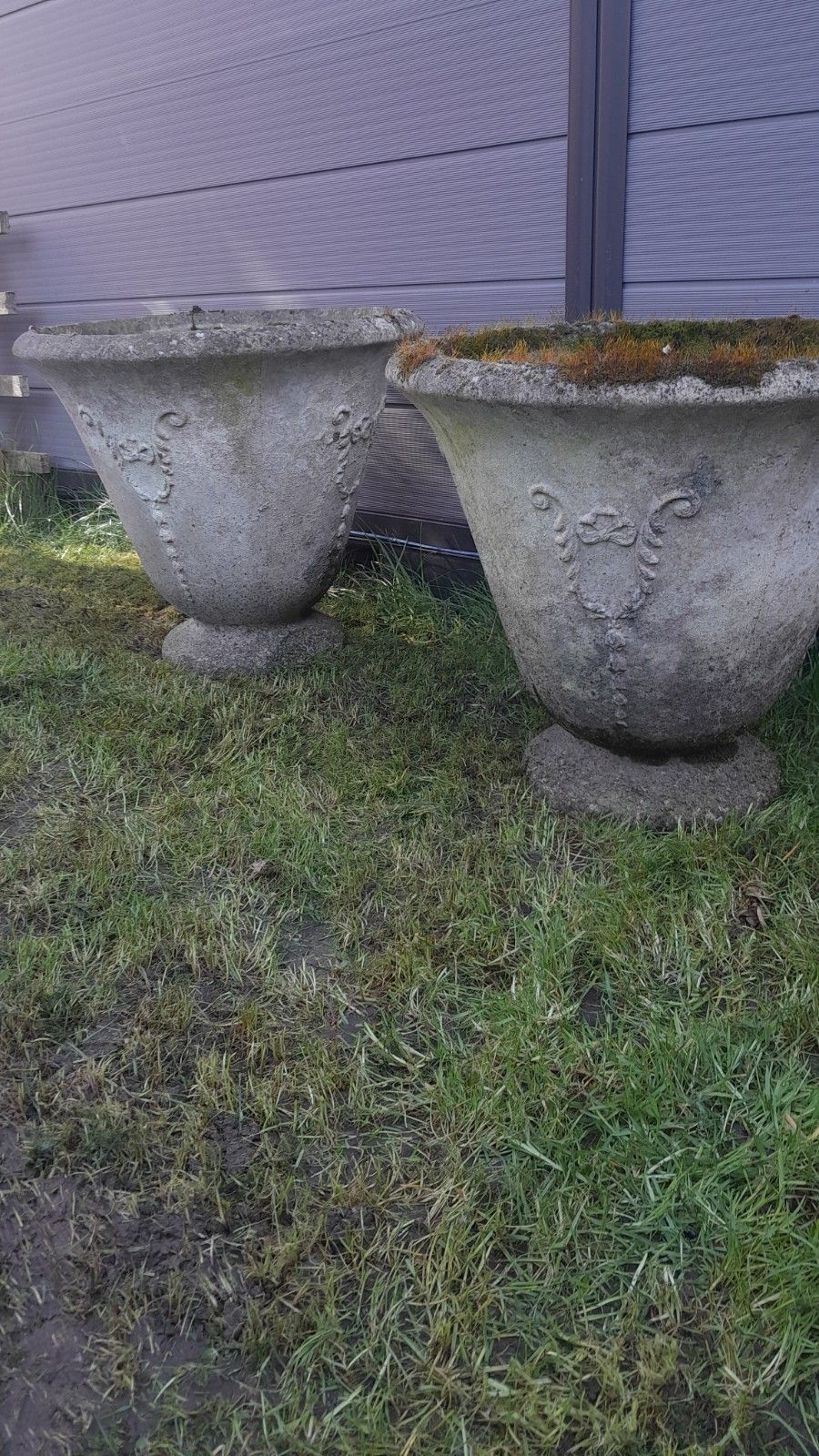 Pair Of Beautiful 20th Century Cast Stone Weathered Urns