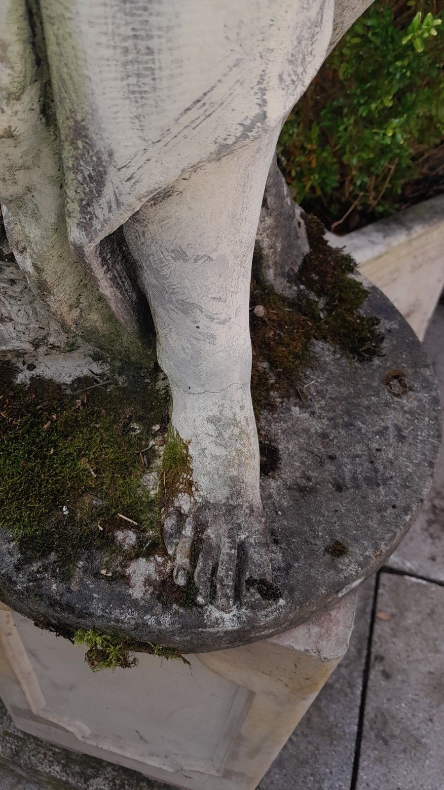 photo furniture Nicely Weathered With Moss Neoclassical Life Size Stone Garden Statue Sculpture
