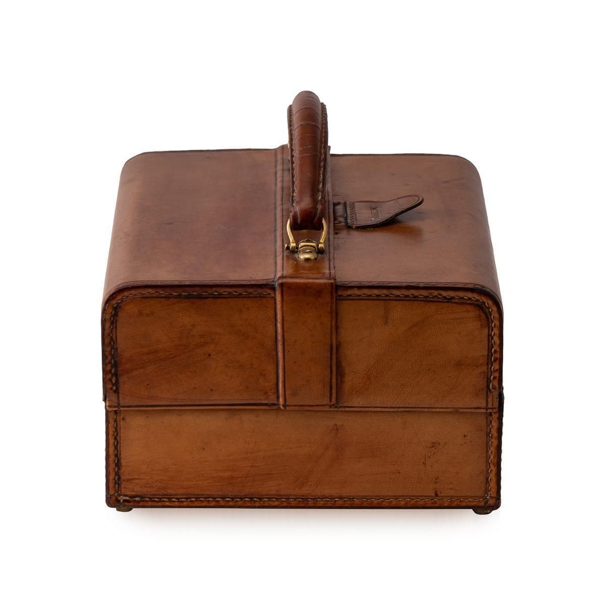 Antique 20th Century Victorian Leather & Brass Jewellery Case C.1900 photo vinterior