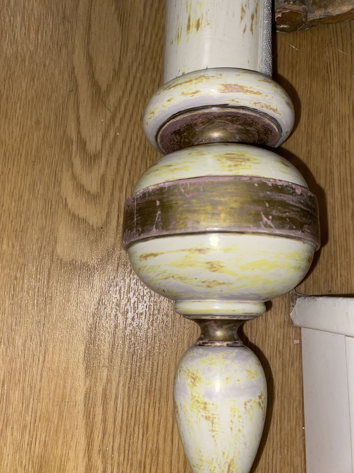 Huge 12ft Statement Curtain Pole, Hand Painted Ivory And Gold, Colefax And Fowler Era, 7" Diameter. photo for sale
