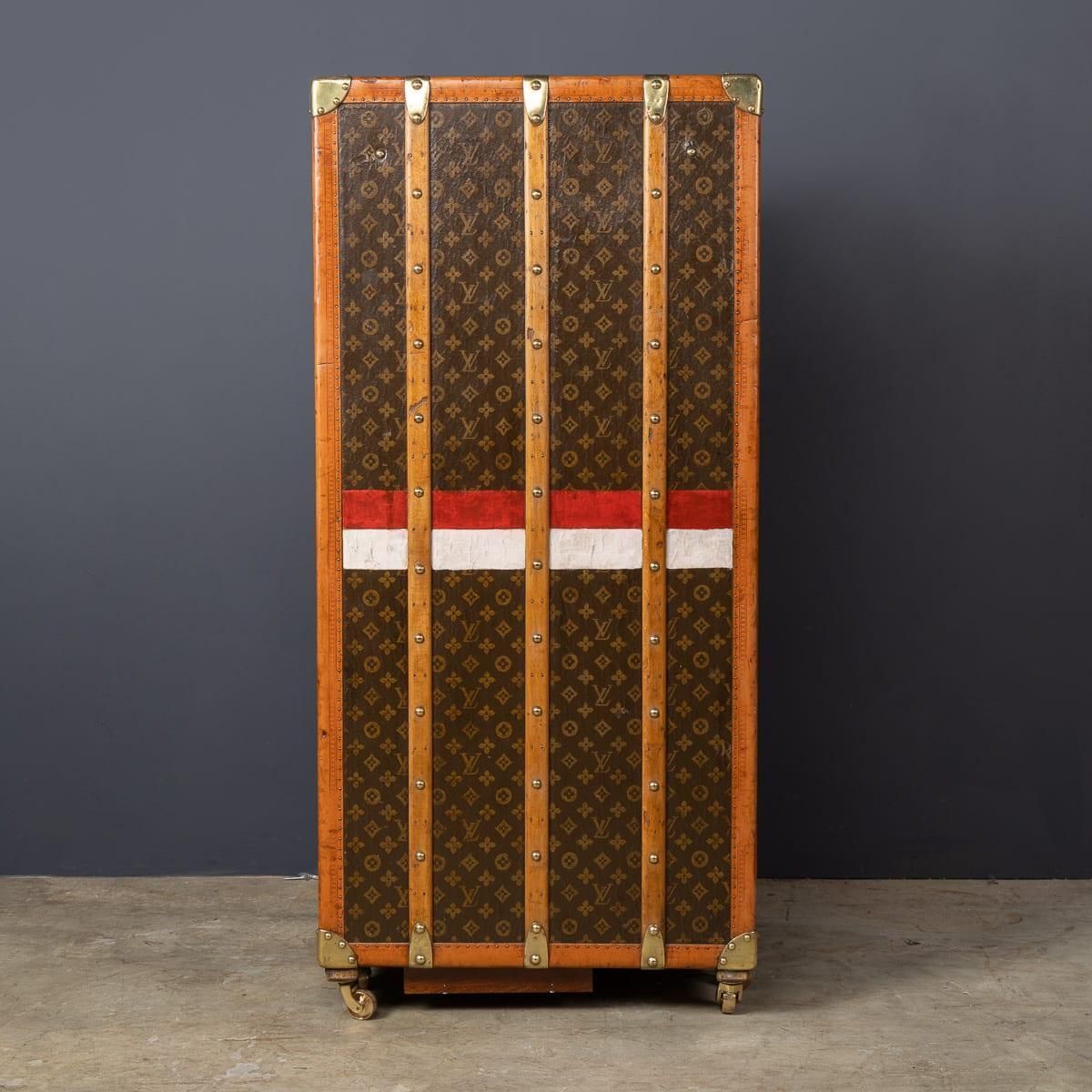 Antique 20thc Louis Vuitton Trunk In Monogram Canvas With Built In Bar photo buy