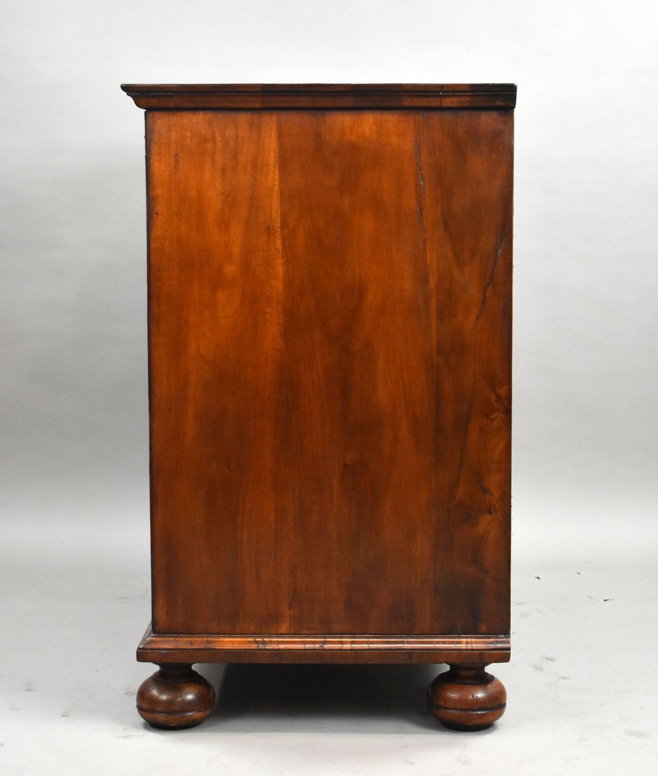 George III Burr Walnut Chest Of Drawers photo vinterior