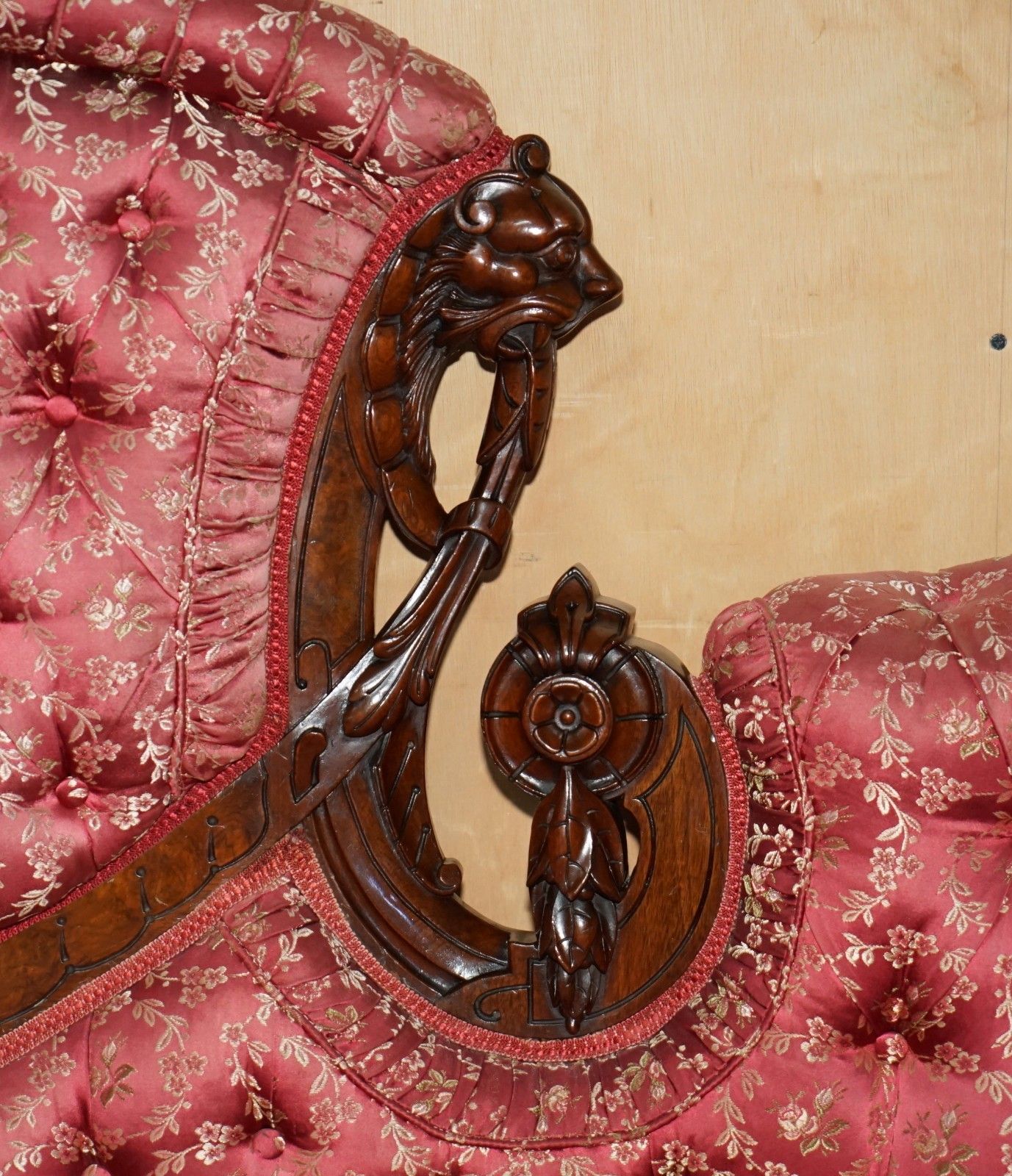 Furniture Antique Victorian Flamed Mahogany Lion Carved Sofa Or Settee Part Of A Suite photo