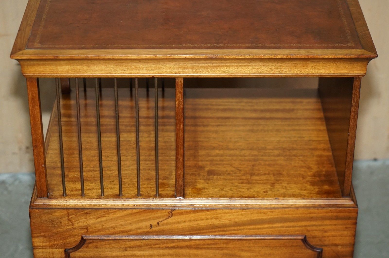 photo vinterior Exquisite Pair Of Unique Flamed Mahogany & Brown Leather Sliding Book Tables