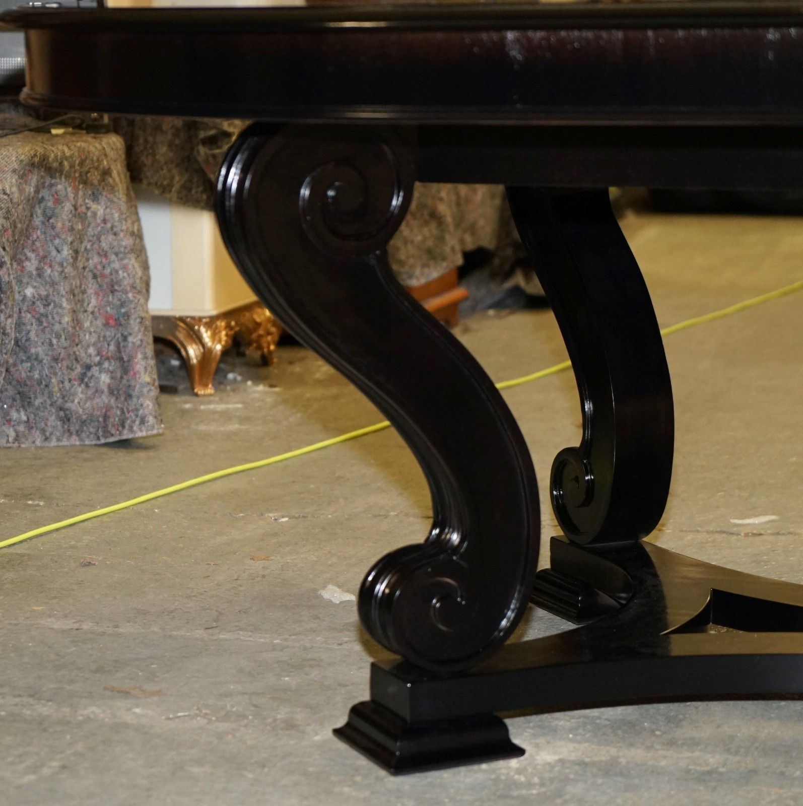 Stunning Ex Display Rrp £29,950 Ralph Lauren Bel Air Extending Dining Table photo 15000.0