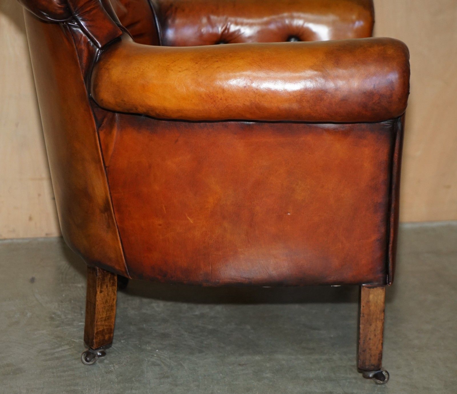 photo vinterior Fully Restored Edwardian Chesterfield Hand Dyed Brown Leather Tub Club Armchair