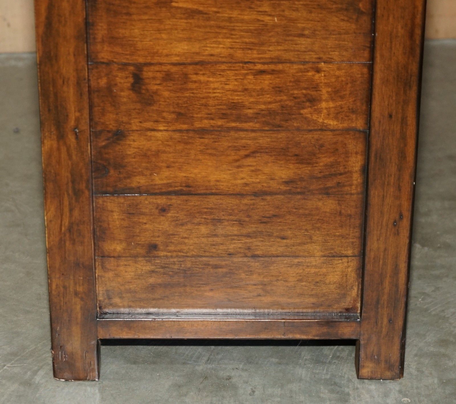 photo vintage Lovely Large Vintage Hardwood Military Campaign Style Chest Of Drawers Part Set