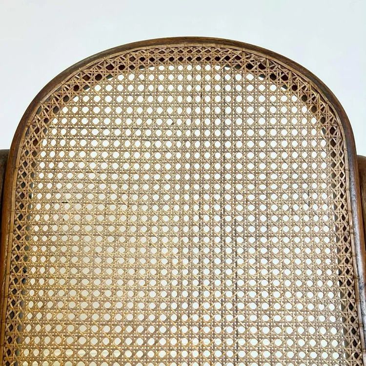 Thonet N0.10 Bentwood Rocking Chair photo furniture