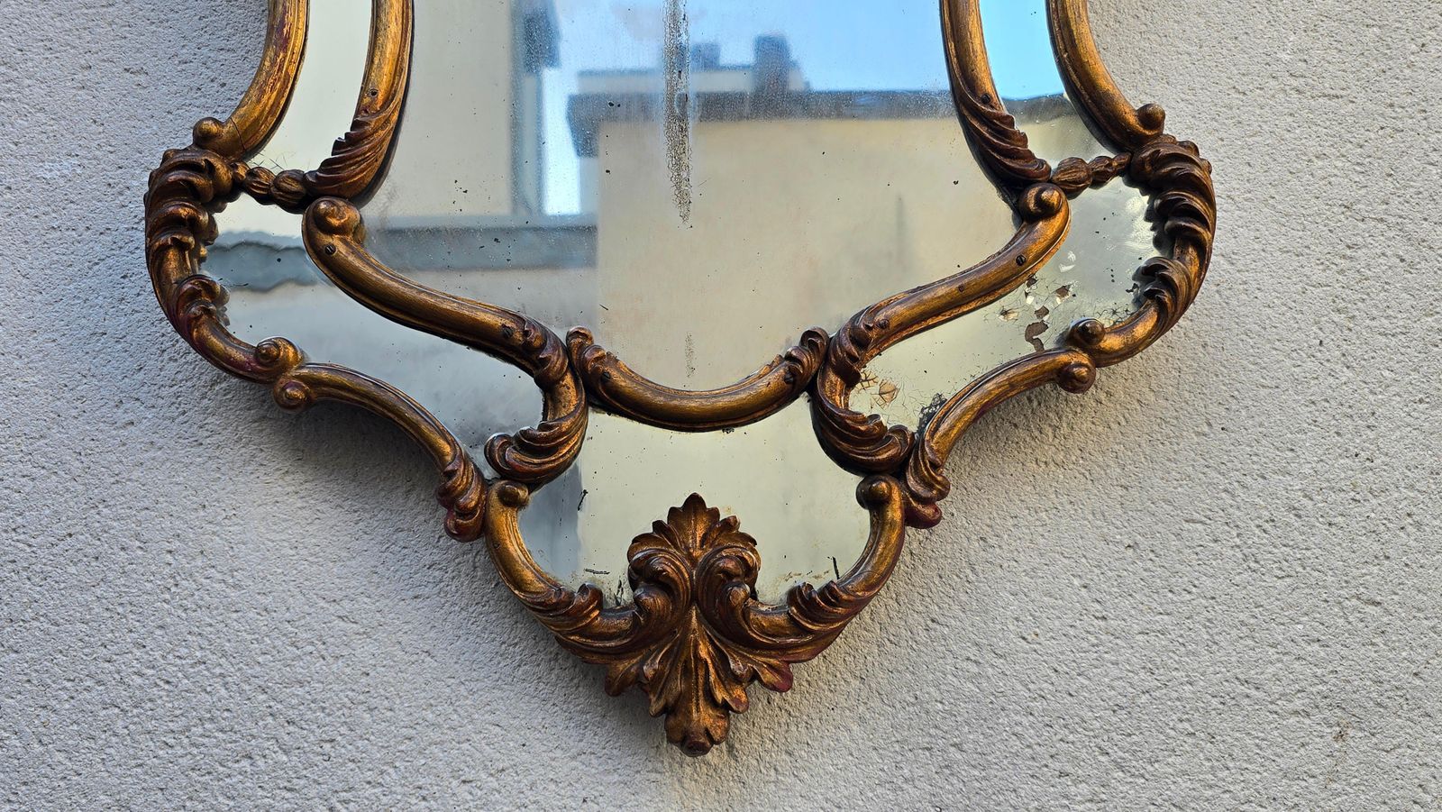 photo furniture Large Italian Rococo Revival Carved Giltwood Mirror, Late 19th Century